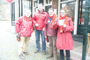 PvdA Bronckhorst langs de deur in Hummelo